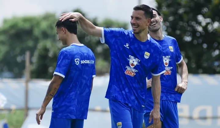 Prediksi Starting XI Persib Vs Persebaya Kick Off Sore Ini 15:30 WIB