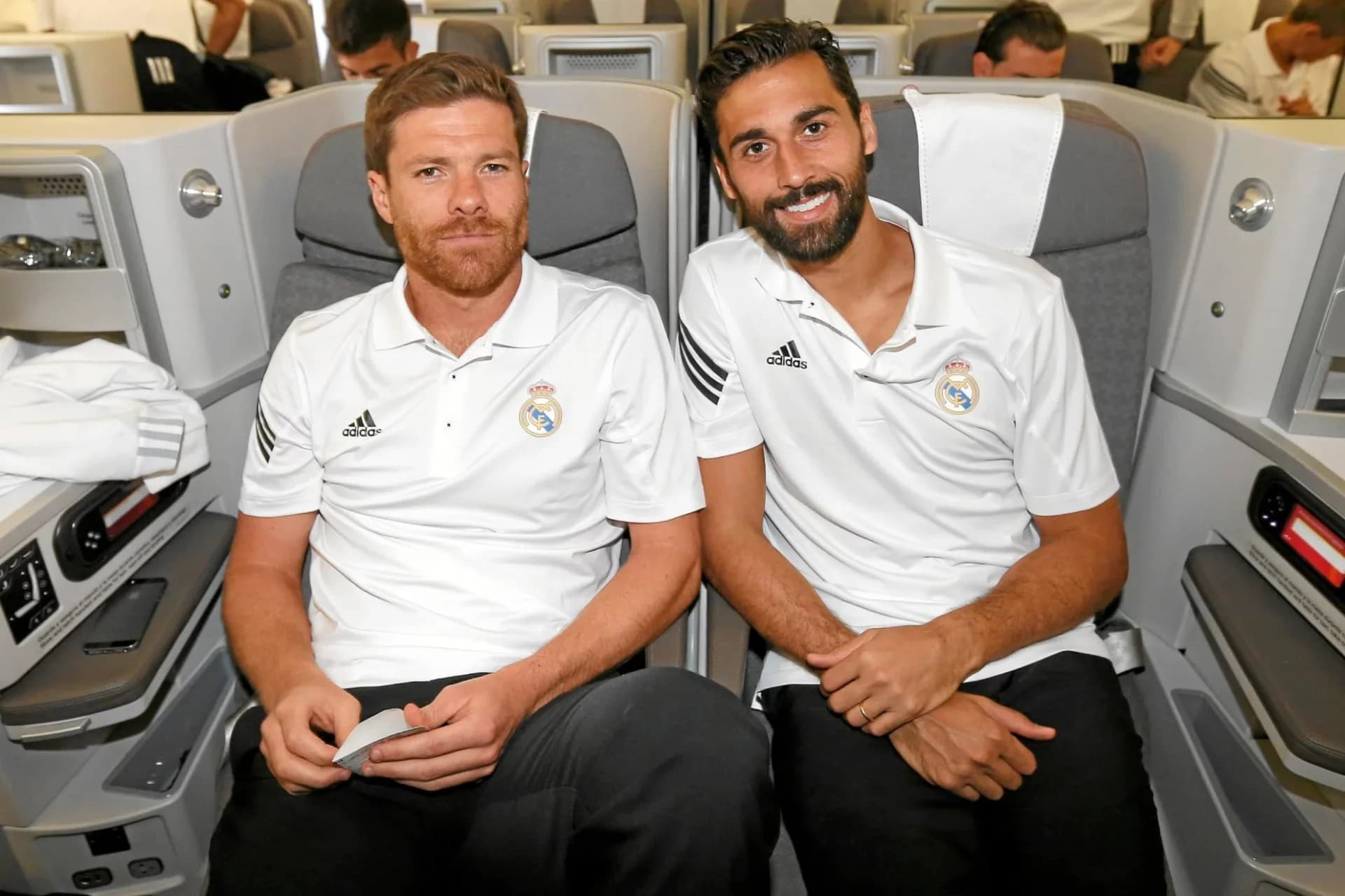 Xabi Alonso Di Pecat, Arbeloa Ambil Alih Real Madrid