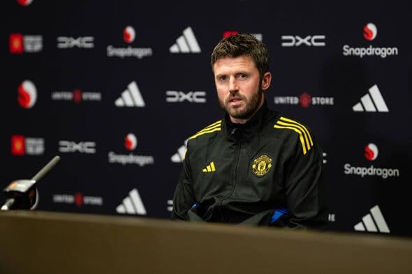 Begini Komentar Michael Carrick Usai Man United Menelan Kekalahan Perdana Nya