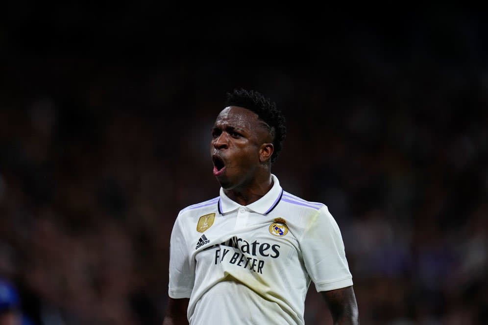 Vinicius Junior diberi nomor 7 dan gaji setara Ronaldo di Real Madrid
